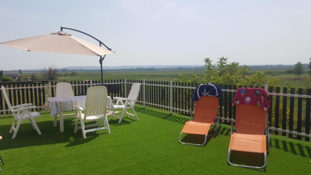 Berek Vendeghaz Fonyod Apartment ภายนอก รูปภาพ